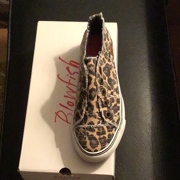 Kids - Canvas animal print sneakers - Picture 2 of 4